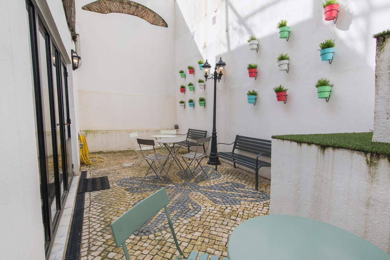 Lovelystay - Bica Patio Duplex Lisboa Kültér fotó